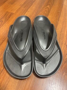 Birkenstock Sz 11 Honolulu EVA Metallic Gray Flip Flops